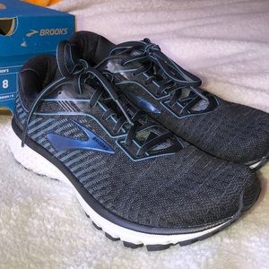 Brooks Ghost 12, Size 8 Men’s / 9.5 Women’s